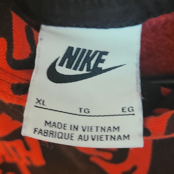 Boy's Grade School Nike Hoodie XL - Picture 4 of 5